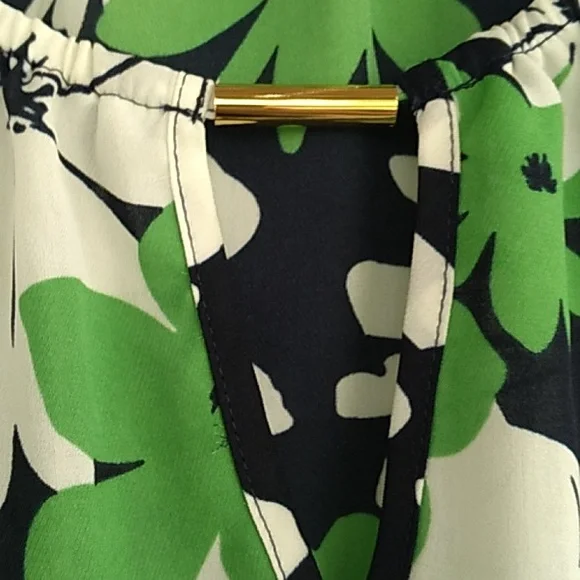 Charter Club Top with a Gold Bar in the front of shirt and Elastic Waist - Picture 4 of 7